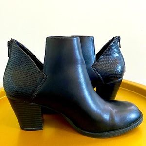 Simply Vera Wang Ankle Boots